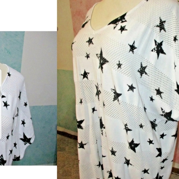 TORRID White w/ Black Stars Solid & Mesh Knit Short Sleeve Stretch Sweater 5 2X - Picture 2 of 4